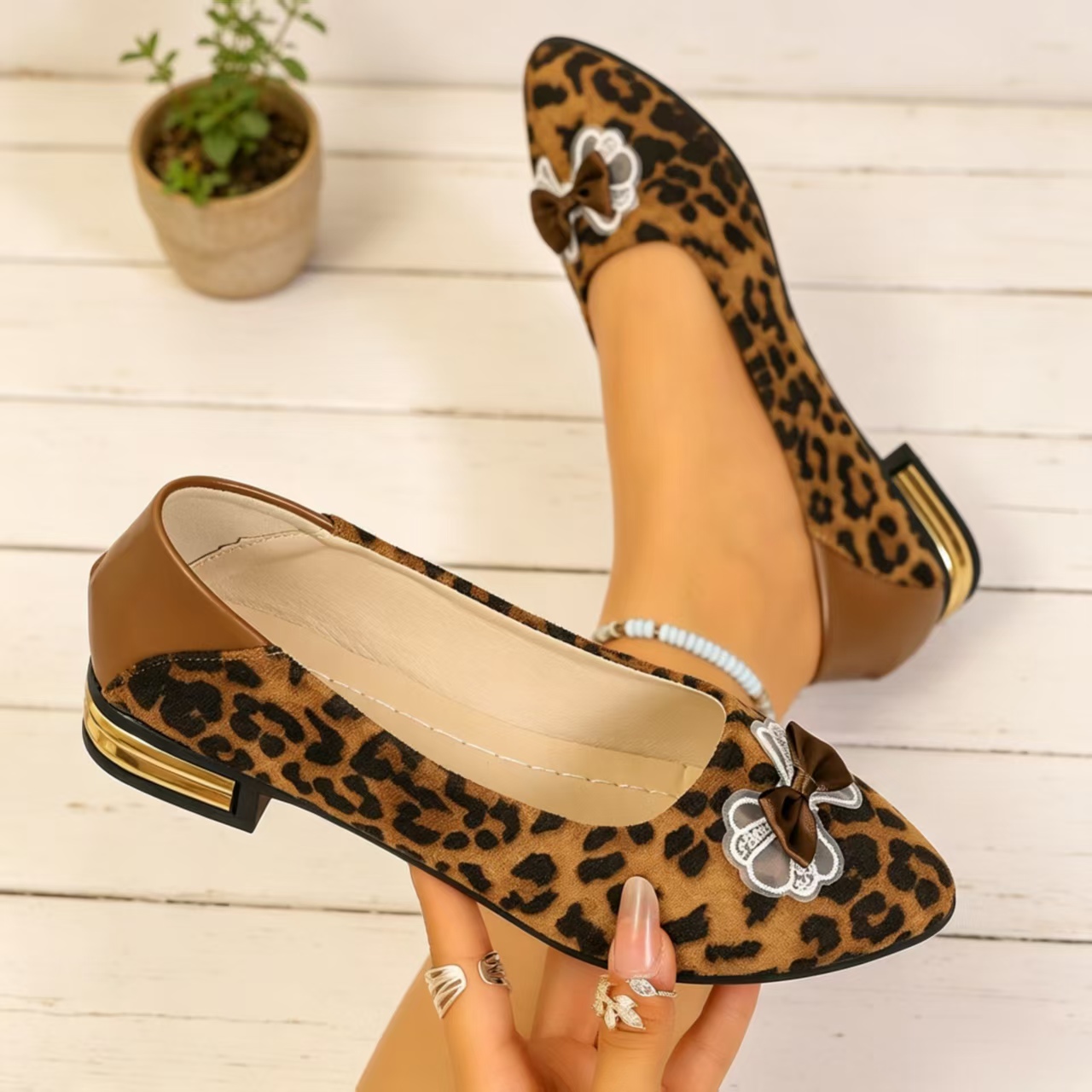 Women'S Fashion Shoes - Sepatu Wanita Model Pumps Ujung Runcing